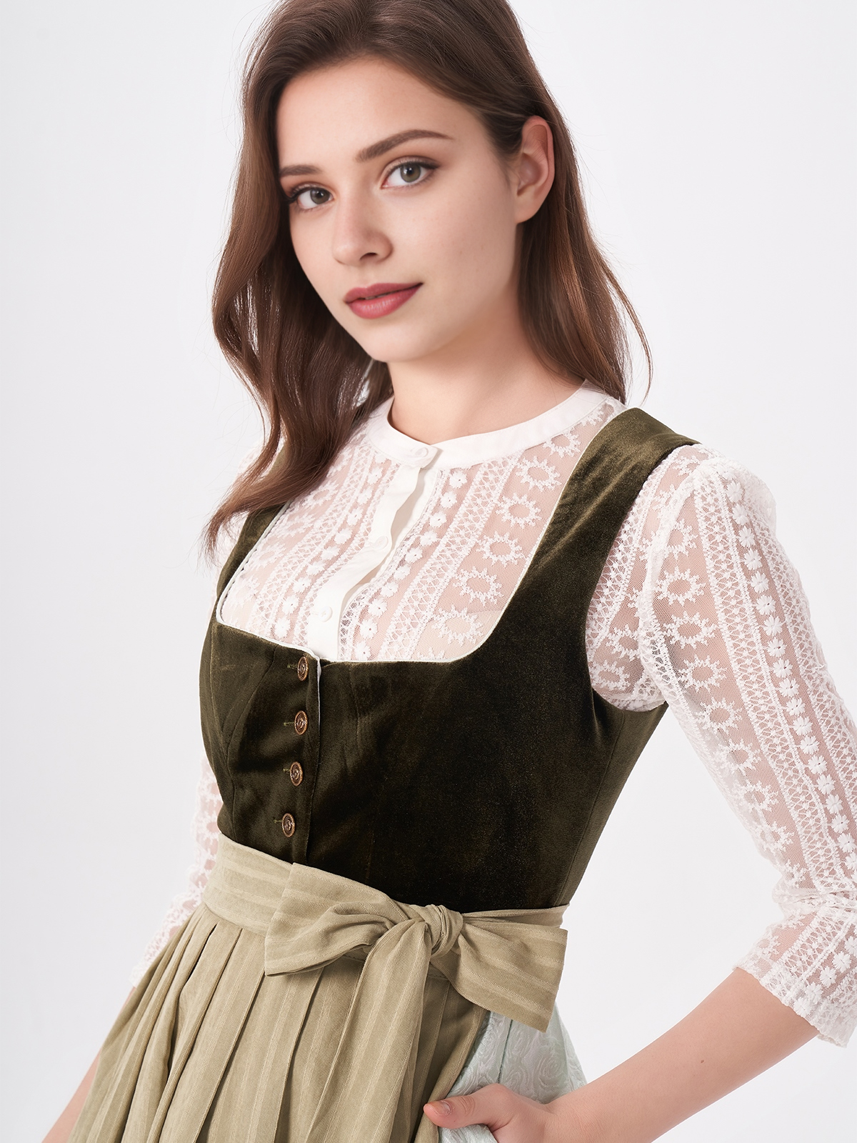 Traditionelles Dirndl in Grün mit modernem Schnitt