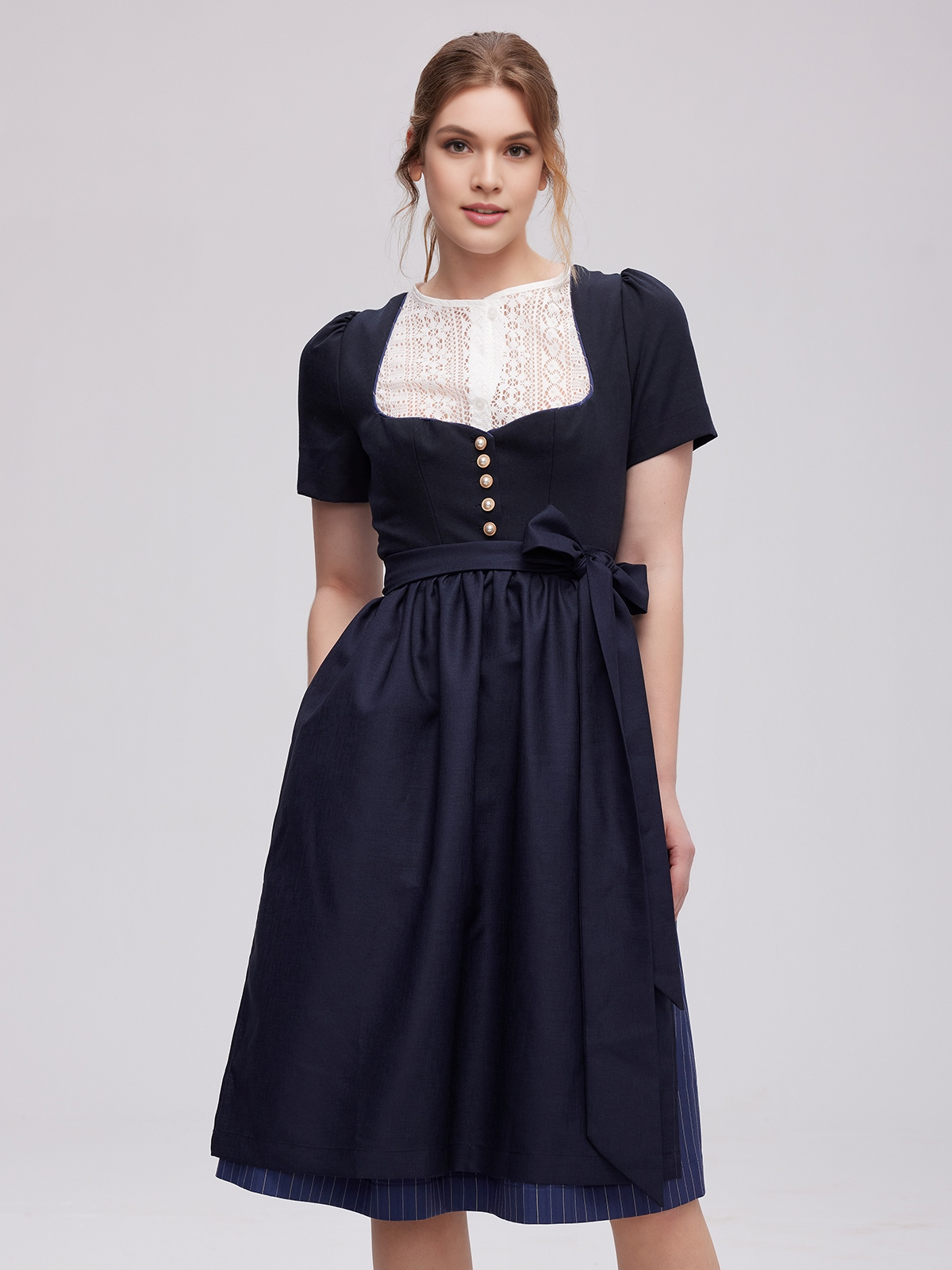 Dirndl beige samt in eleganter Ausführung