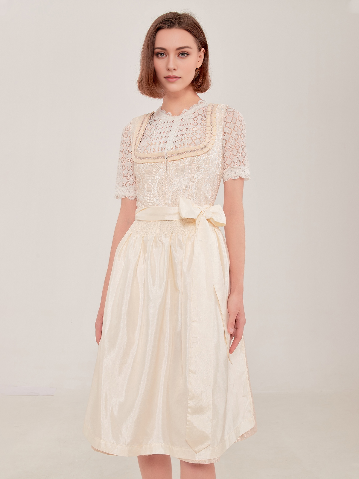 Dirndl Jeansblau – Eleganz trifft Lässigkeit