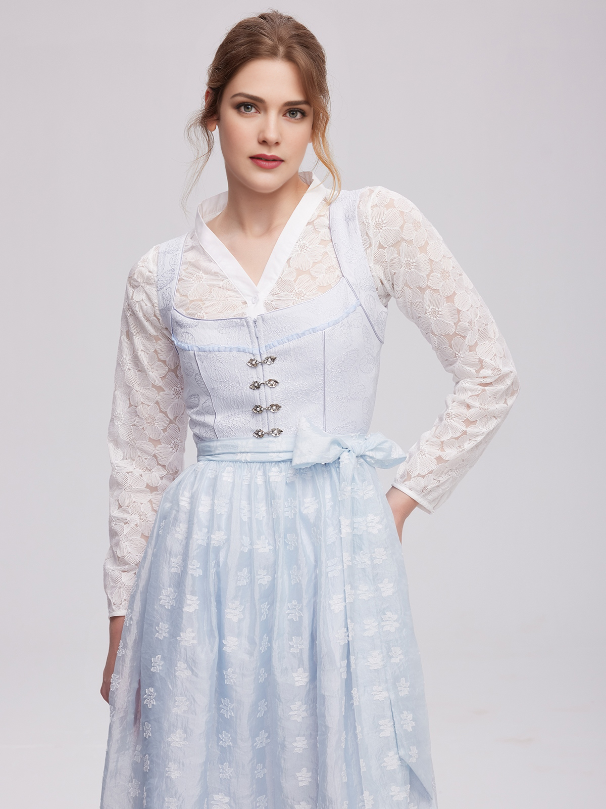 Ehreer Dirndl in Blau