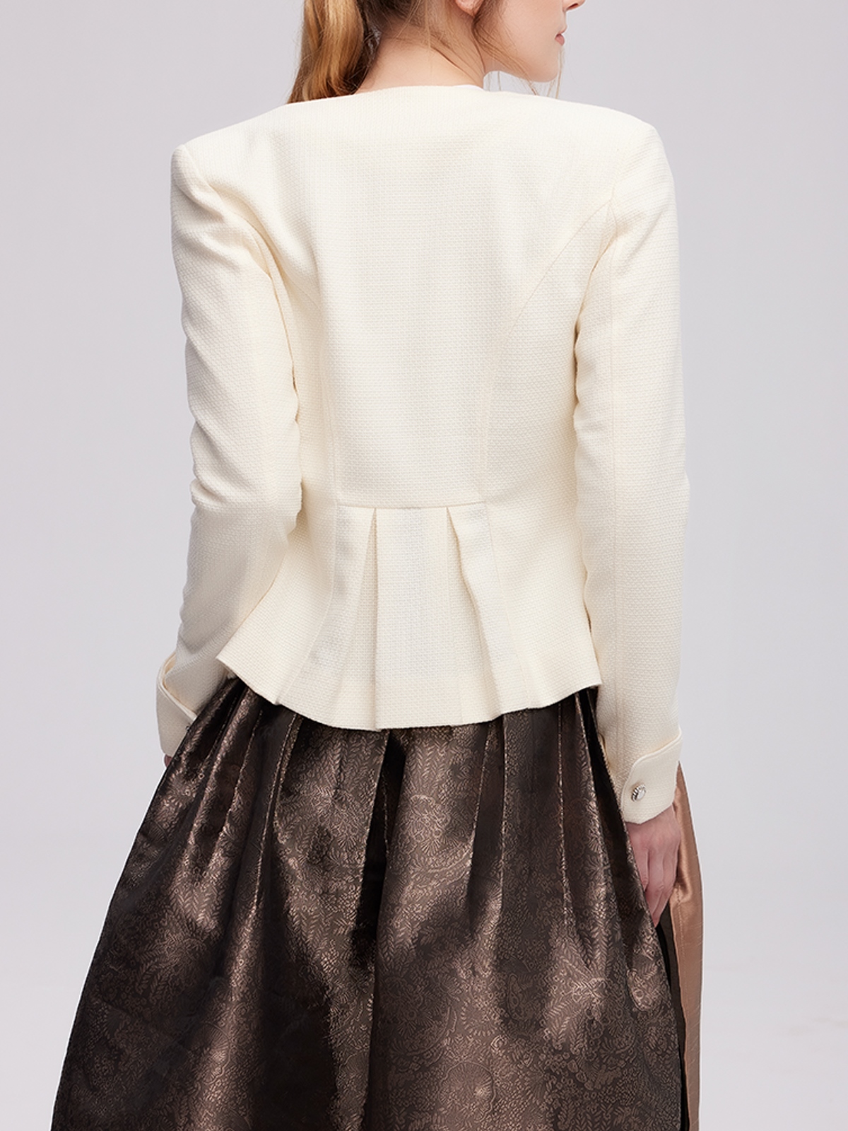 Dirndl mit geradem Ausschnitt