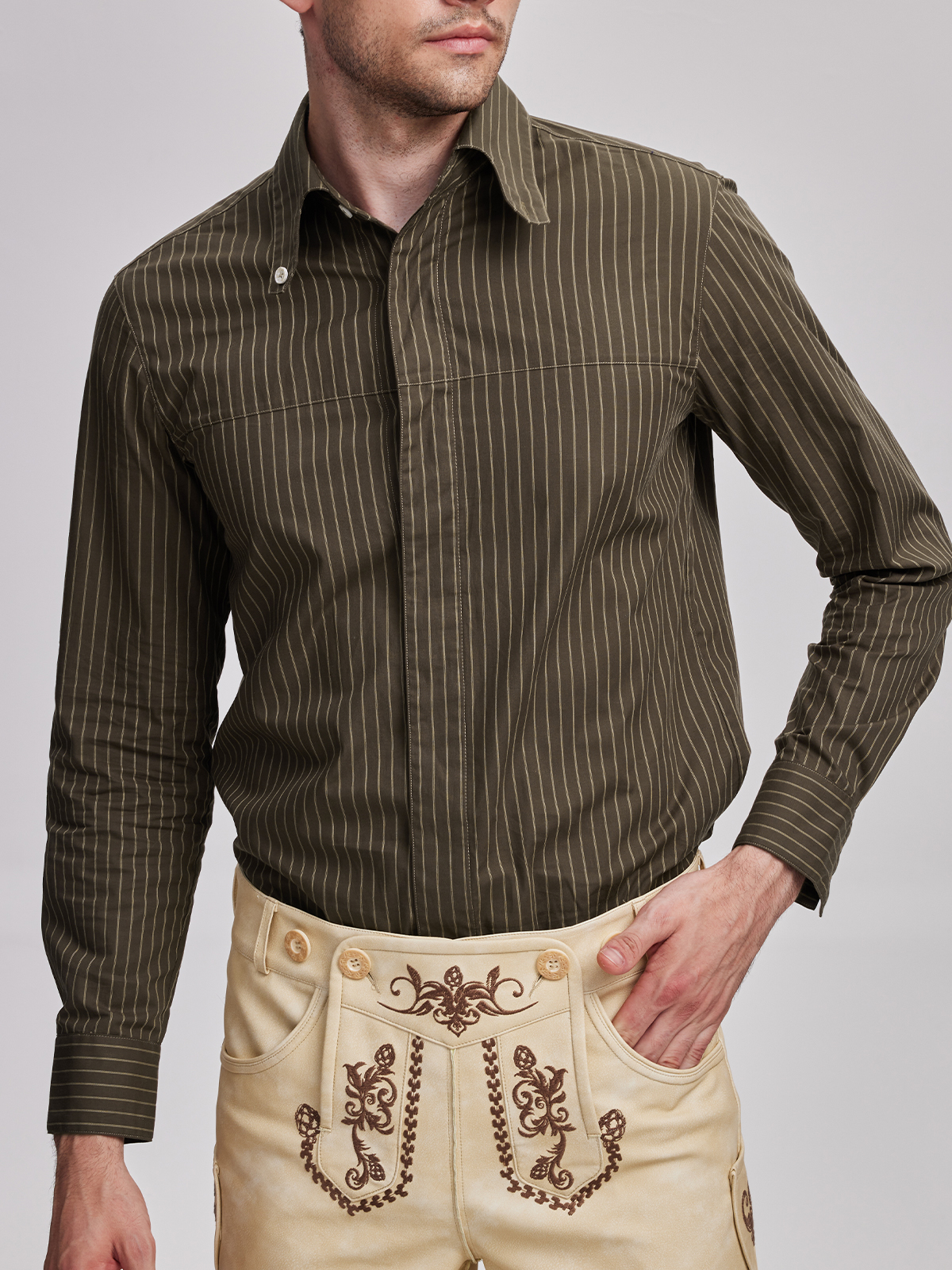 Dirndl in hellblau und rosa